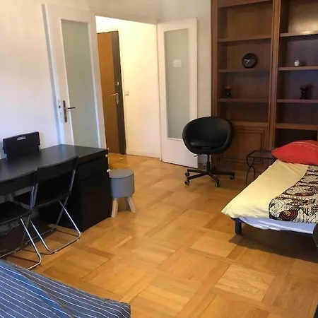 Apartment Grand Proche Metro
